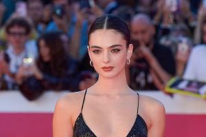 Ebenbild von Mutter Monica Bellucci: Deva Cassel bei Premiere in Rom