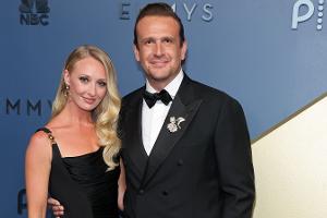 Kayla Radomski und Jason Segel