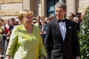 Joachim Sauer im TV: Seltener Auftritt von Angela Merkels Ehemann