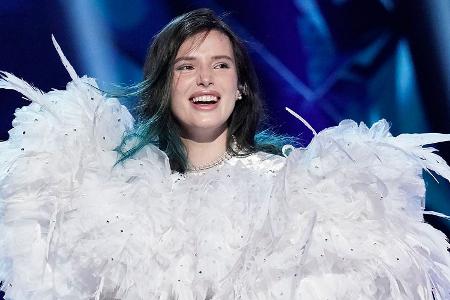 Bella Thorne (USA, Staffel 3)