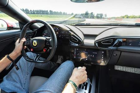 Ferrari 12Cilindri Manuale, Cockpit
