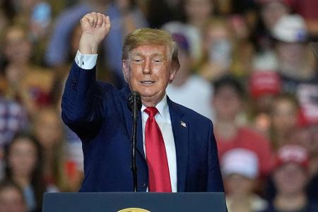 Trump feierte die Gewalt gegen Störer seiner Rede.