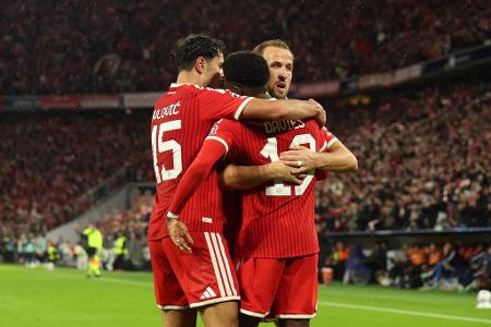 FC Bayern vs. Arsenal: Noten und Einzelkritik - Im Härtetest gegen den FC Arsenal hat ein ersatzgeschwächter FC Bayern am Mittwoch in der Champions League den großen Fingerzeig verpasst. Am Ende stand gegen die Gunners ein leistungsgerechtes 2:2. Alle Bayern-Stars in der Einzelkritik: