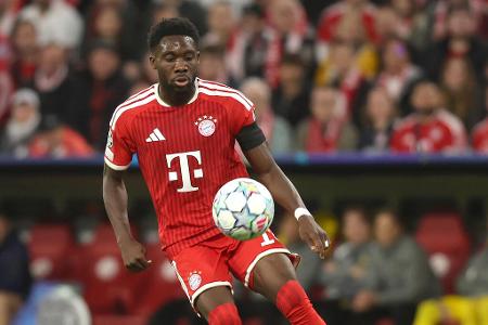 Alphonso Davies (bis 85.) - Note: 2,0 - Übernahm die Position des angeschlagenen Diaz und brachte dort vor allem im Konterspiel viele gute Ansätze. War lange Zeit an fast jeder gefährlichen Szene der Münchner beteiligt und traf zum wichtigen 1:1. Unterstützte Stanisic auch defensiv vorbildlich, obwohl die einzelnen Entscheidung teils unglücklich waren.