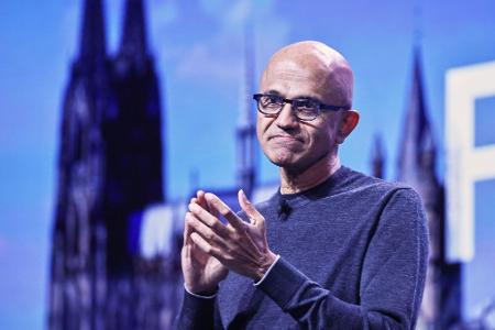 Der Vorstandsvorsitzende von Microsoft, Satya Nadella, wirbt um das Vertrauen europäischer Kunden.