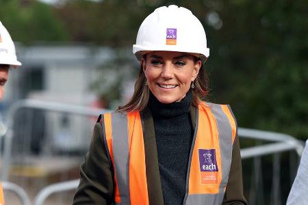 Prinzessin Kate tauscht Tiara gegen Bauhelm im Kinderhospiz