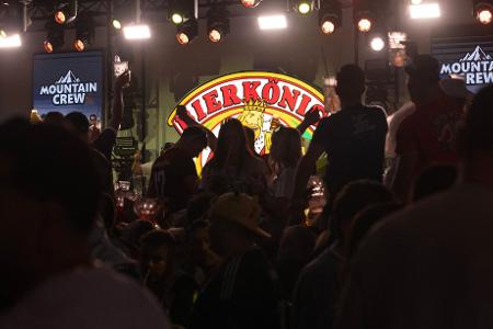Für manche ist das Closing mehr als eine große Party – sie kommen jedes Jahr wieder.