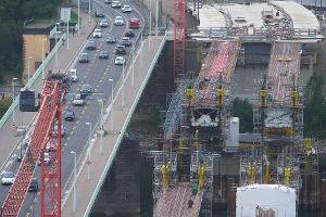 An der deutschen Infrastruktur gibt es viel zu tun. Hier winken viele Aufträge für den Tiefbau. (Archivbild) 