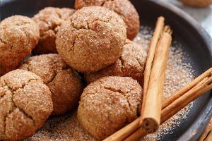 Zimt-Mandel-Kekse mit Zuckerkruste