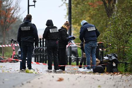 Bei dem Angriff wurde ein Mensch getötet und fünf weitere verletzt.