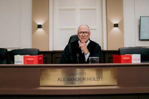 Alexander Hold