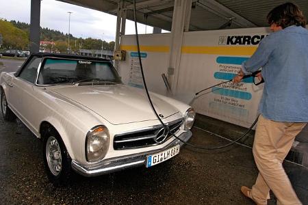Mercedes SL (W 113) Pagode im Waschpark