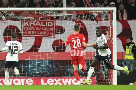 Nach Kompany-Schock: Bayern gewinnt in Freiburg