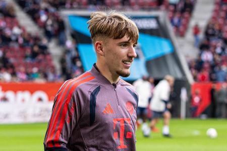 Lennart Karl (bis 86.) - Note: 3,0 - Löste Situationen oftmals trickreich auf und brachte eine ganz andere Energie als bei seinen letzten Joker-Auftritten. Machte den Ball vor dem 2:0 unter Gegnerdruck stark fest. Verlor aber zu oft noch die Klarheit, wenn er in Abschlusspositionen kam.