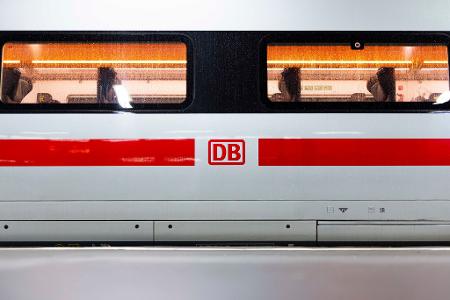 Für hundert Euro im ICE zu fünft durch Deutschland und zurück - damit will die Bahn bei Familien punkten. (Archivbild)