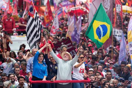 Der Linkspolitiker Lula wurde zum Sieger der Präsidentenwahl erklärt.