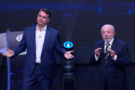 Flávio Bolsonaro und Lula duellierten sich vor der Wahl in einer TV-Debatte.