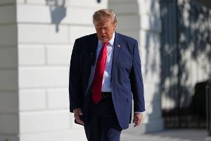 Einige Demokraten fordern die Einsetzung eines unabhängigen Sonderermittlers, um Verbindungen von US-Präsident Donald Trump zum Sexualstraftäter Jeffrey Epstein unter die Lupe zu nehmen. (Archivbild)