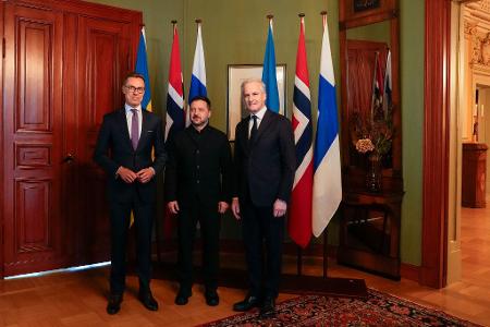 Finnland und Norwegen engagieren sich als Nachbarn Russland für eine Beendigung des Moskauer Angriffskrieges gegen die Ukraine. (Archivbild)