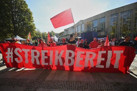 Metaller wollen fünf Prozent mehr Geld (Foto aktuell). 