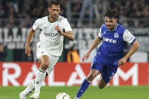 Nächster Sieg: Zehn Gladbacher ringen KSC nieder