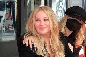 Christina Applegate will weiter für MS-Betroffene kämpfen