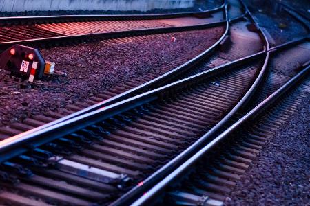 Auch die Bahn kann Opfer von Sabotage werden. (Symbolbild)