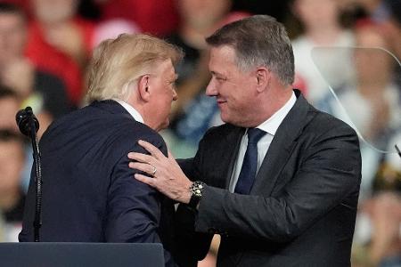 Audi-Chef Gernot Döllner steht für seinen Auftritt mit US-Präsident Trump in der Kritik. (Archivbild)