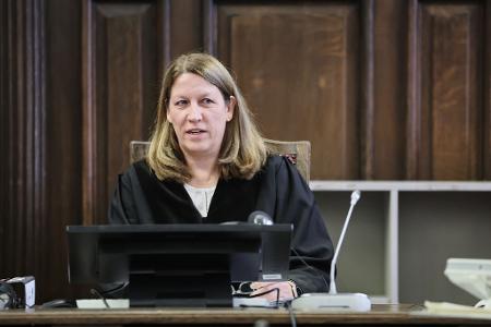 Die Strafkammer unter der Vorsitzenden Richterin Isabel Hildebrandt hatte für die Einreichung weiterer Beweisanträge eine Frist bis zum 28. Oktober gesetzt.