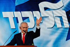 Israels Regierungschef Benjamin Netanjahu gibt sich trotz eines knappen Wahlausgangs siegesgewiss. 