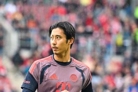 Hiroki Ito - Note: 3,5 - Bekam im Pokal eine seltene Startelf-Chance, konnte aber nur bedingt Pluspunkte sammeln. Fälschte beim 1:1 unhaltbar für Urbig ab und führte nicht jeden Zweikampf überzeugend. Mit der Zeit fing er aber immer öfter die langen Bälle der Gäste ab.