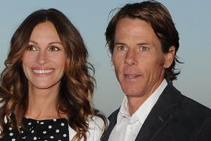 Julia Roberts wird 59: Danny Moder feiert sie mit Torte und Kuss