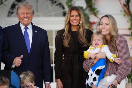 US-Präsident Donald Trump und First Lady Melania Trump bei einer Halloween-Veranstaltung.