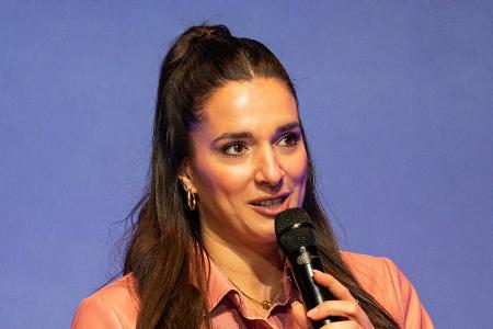 Nach Ruhepause: Schwangere Sally Özcan hat wieder mehr Energie
