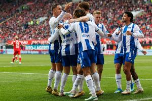 Neunter Sieg: Hertha gewinnt Spitzenspiel in Kaiserslautern